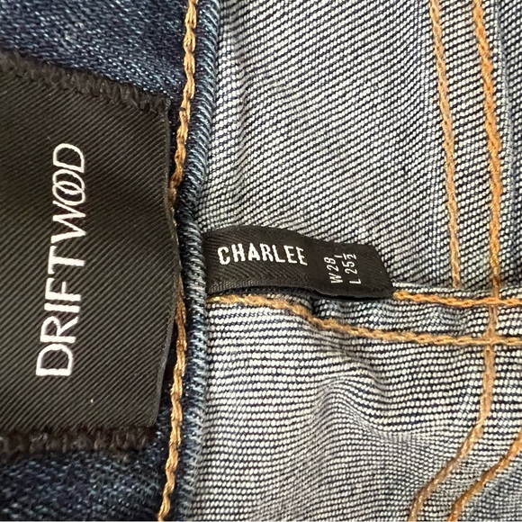 Driftwood wide leg embroidered jeans with stretch. Length is 25 1/2. - Picture 6 of 7